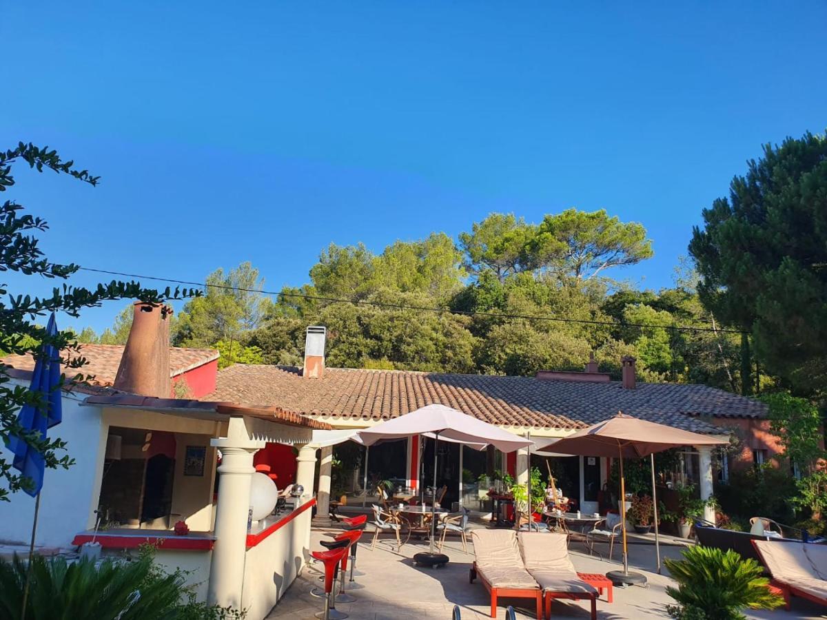 Au Mas Saint Pierre Hotel Pignans Exterior foto